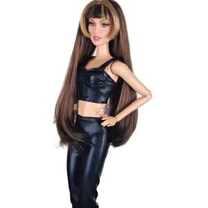 Păpușă de colecție barbie signature "miley cyrus" Thumbnail 7