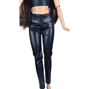 Păpușă de colecție barbie signature "miley cyrus" Thumbnail 6