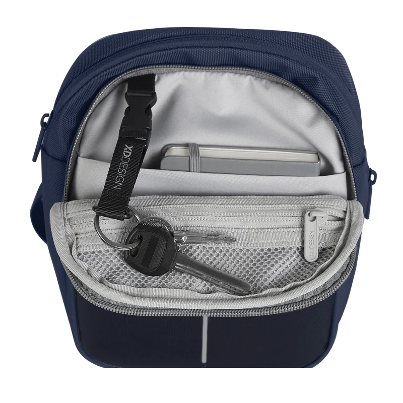 Geantă pe umăr bobby boxy sling, polietilen tereftalat reciclat, bleumarin 3