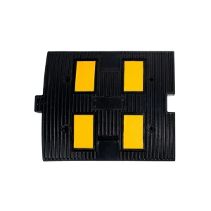 Limitator de viteză cu 4 reflectoare 40 x 50 x 4 cm negru mfk
