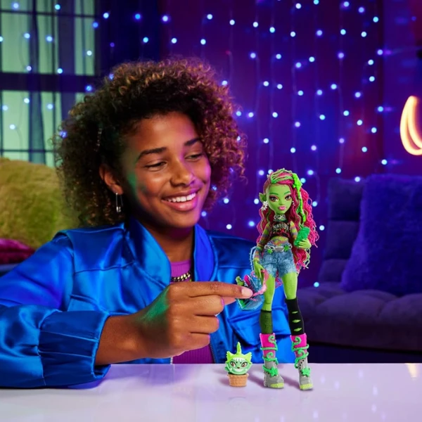 Set de joc monster high "venus mcflytrap", cu accesorii 7