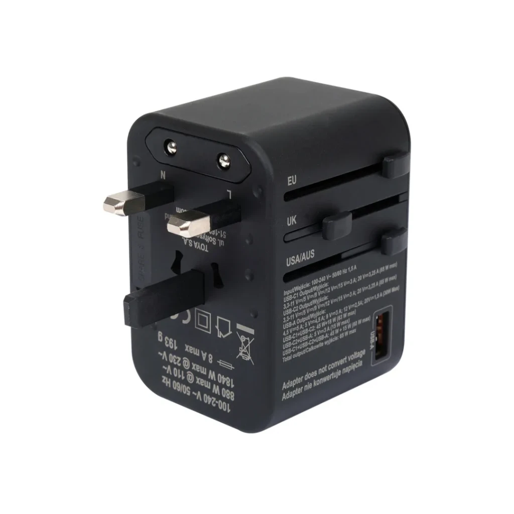 Adaptor universal 8 a 110 - 240 v ip20 yato 3