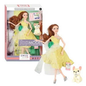 Păpușa Emily &quot;Top Model&quot; cu animăluț și accesorii