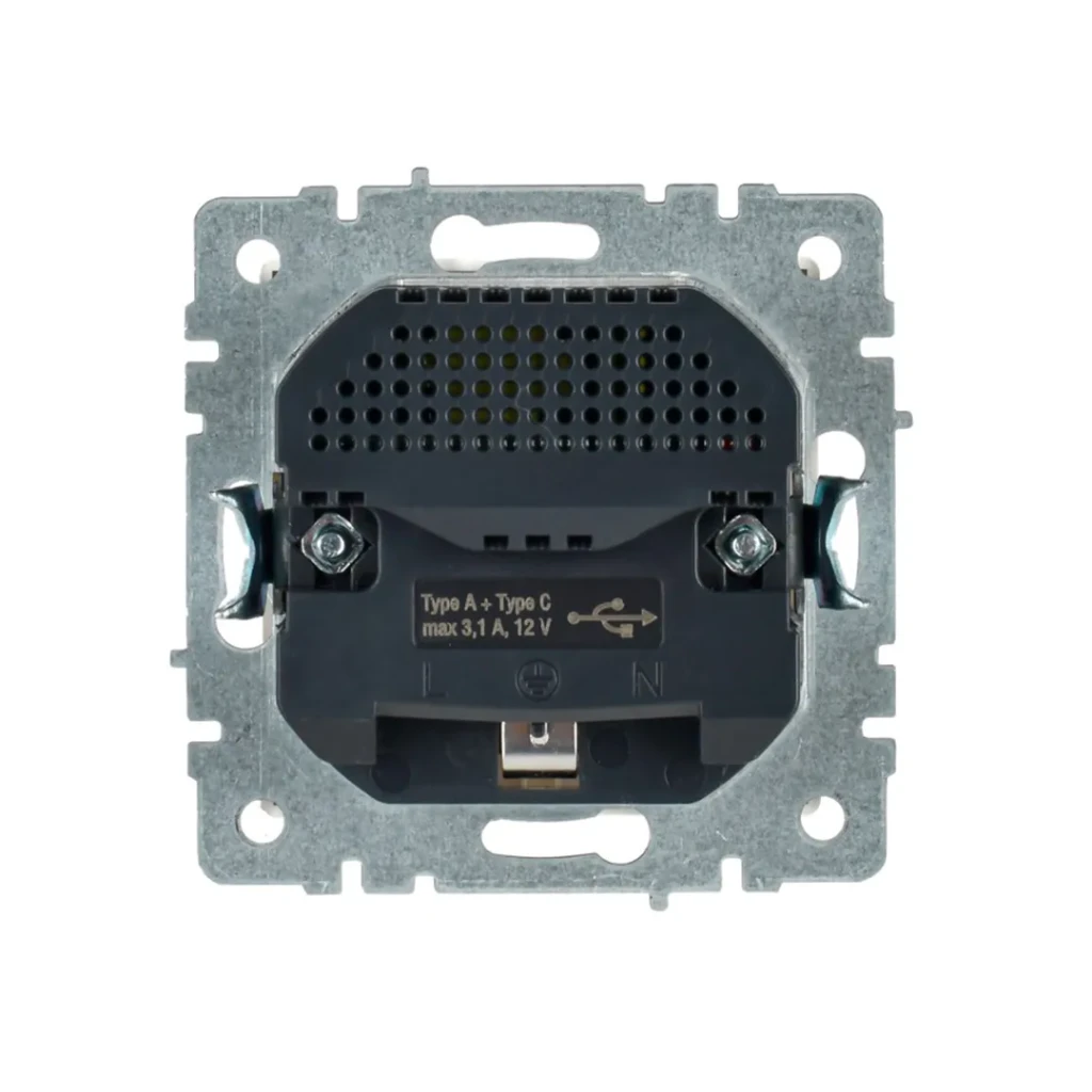Priză cu usb brite 16 a 220 - 240 v alb iek 2
