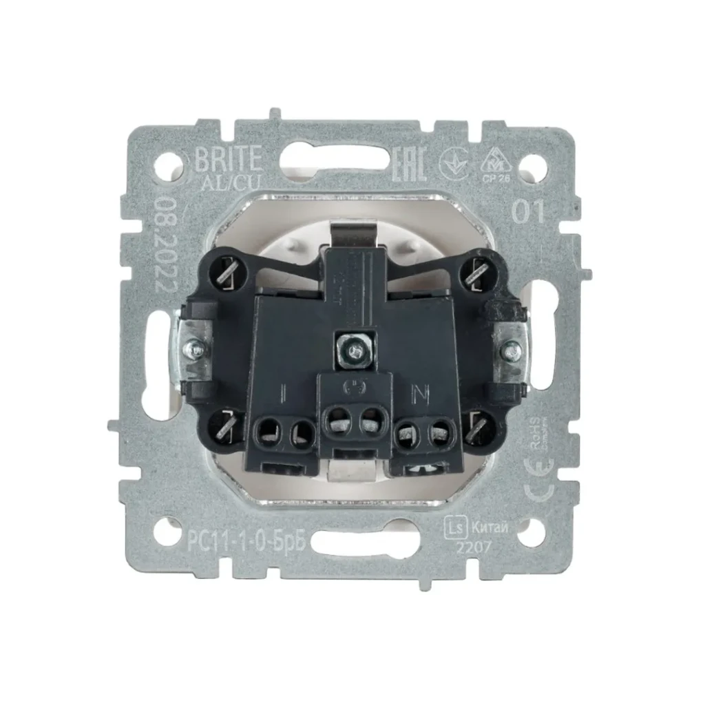 Розетка с защитой и с крышкой brite 16 a 220 - 240 в белый iek 2