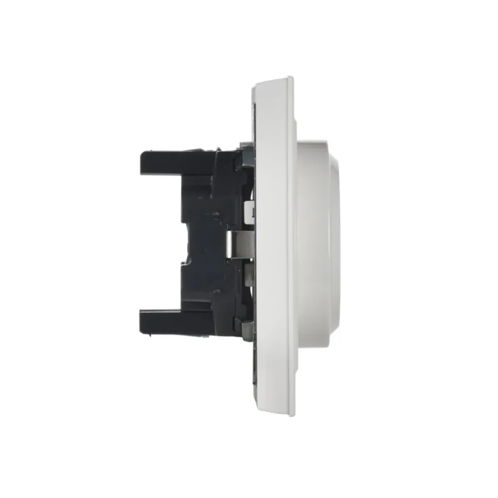 Двойная розетка с заземлением brite 16 a 220 - 240 в белый iek 4