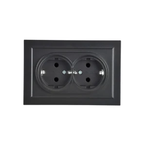Priză dublă cu împământare brite 16 a 220 - 240 v negru iek
