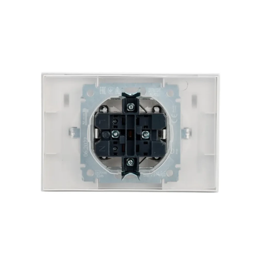 Priză dublă cu capac brite 16 a 220 - 240 v alb iek 2