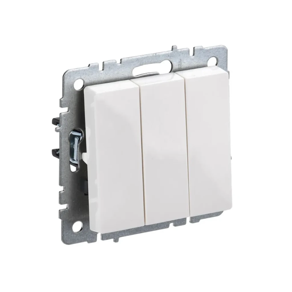 Întrerupător triplu brite 10 a 220 - 240 v alb iek 3