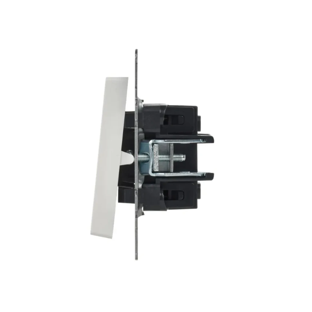 Переключатель перекрёстный brite 10 a 220 - 240 в белый iek 4