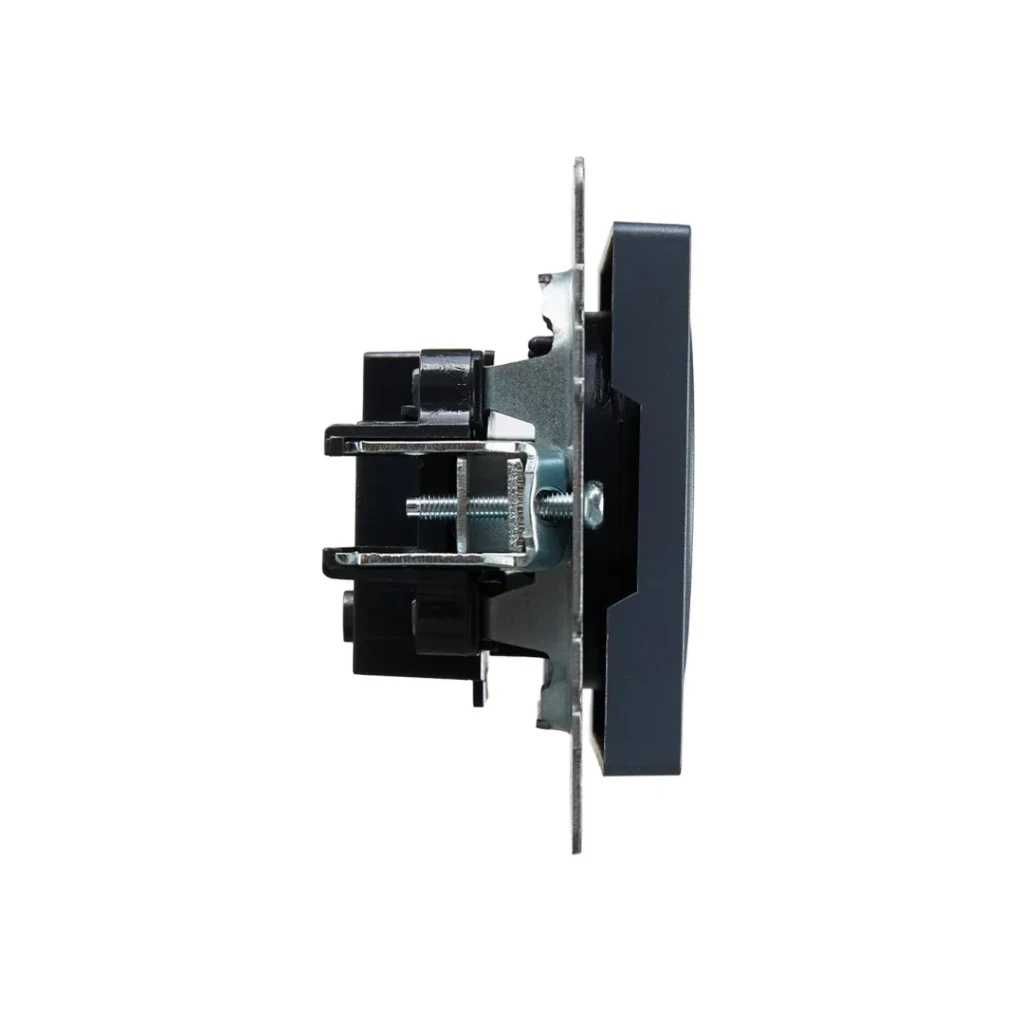 Priză brite 10 a 220 - 240 v marengo iek 4