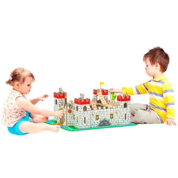 Setul de joacă din lemn "castelul fermecat" 4