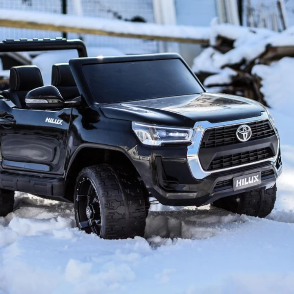 Mașinuță electrică toyota hilux, acumulator 12v/14ah, 4 motoare de 45w, roți eva, scaun din piele 14