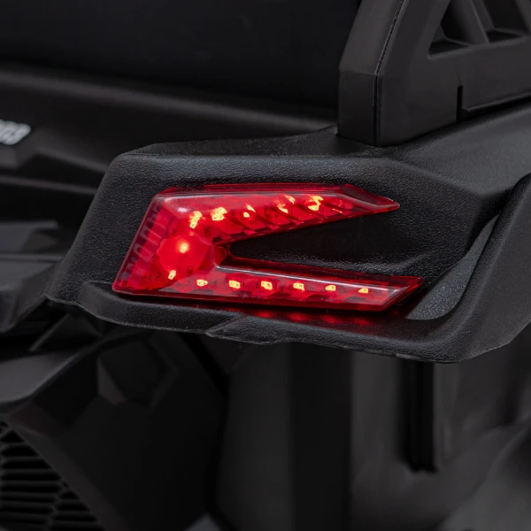 Mașinuță can-am maverick, baterie 12v10ah, 4 motoare de 35w, roti eva, scaune din piele 4