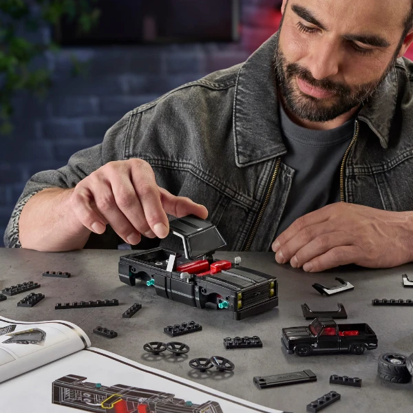Set de construcție hot wheels "83 chevy silverado" 6