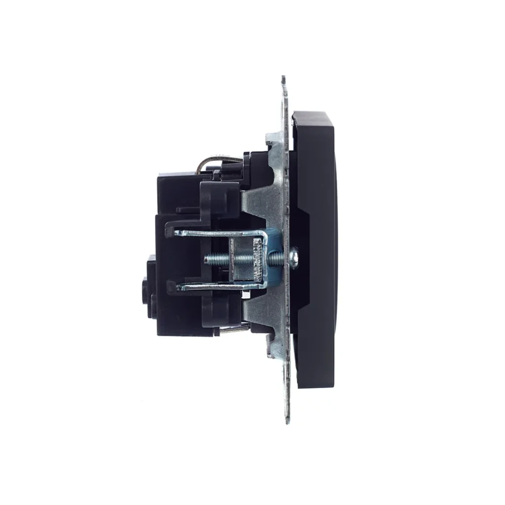 Priză cu împământare și obturator brite 16 a 220 - 240 v grafit iek 4