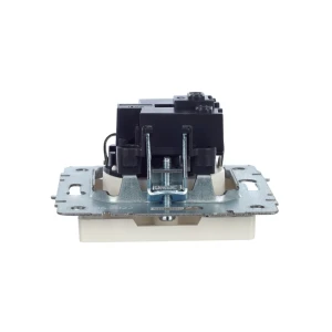 Priză cu împământare și obturator brite 16 a 220 - 240 v perlă iek Thumbnail 3