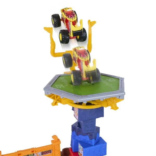 Set de joacă monster jam "cursa cu obstacole: impact și distrugere" 1:64 5