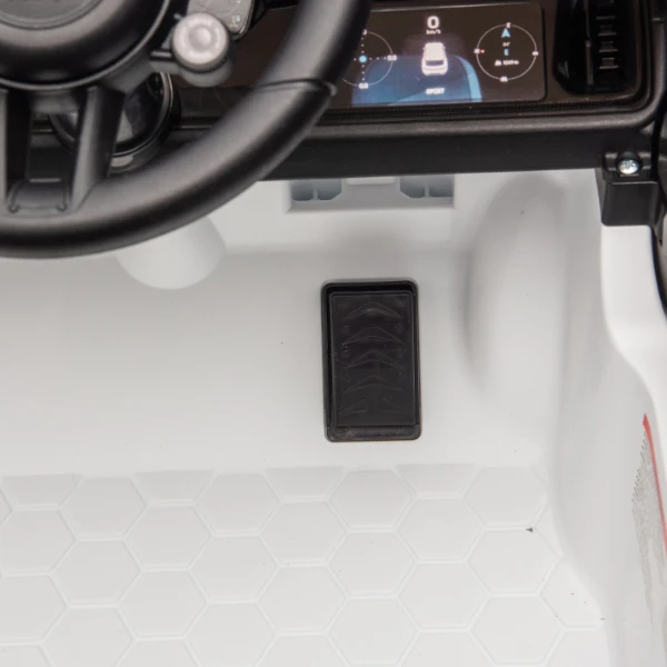 Mașinuță porsche cayenne, baterie 12v7ah, 2 motoare de 25w, roti eva, scaune din piele 22