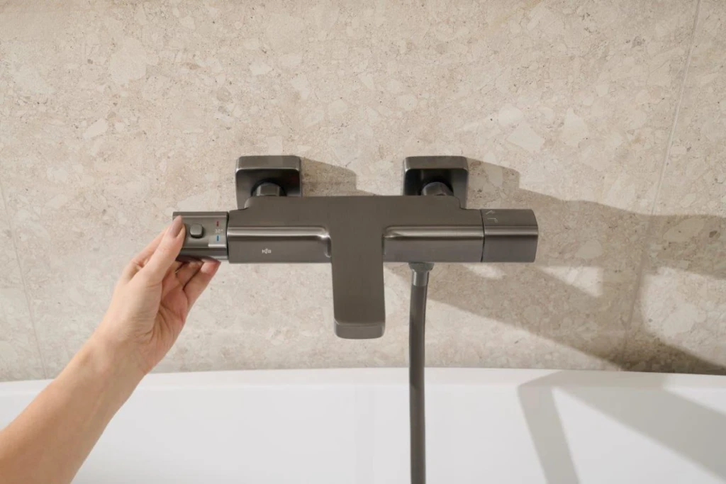 Baterie baie pe perete armatura malaga termostatic pvd gun metal 3