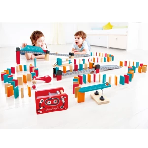 Domino &quot;Fabrica de roboți&quot;