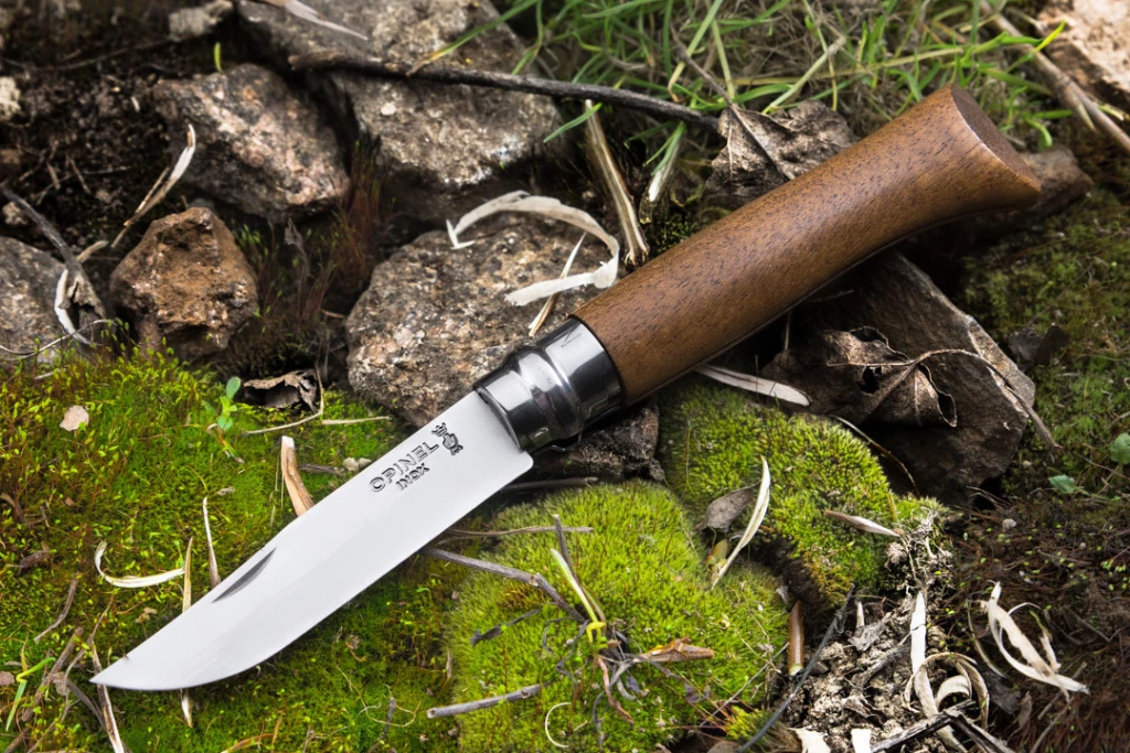 Cuţit opinel stainless steel walnut 4