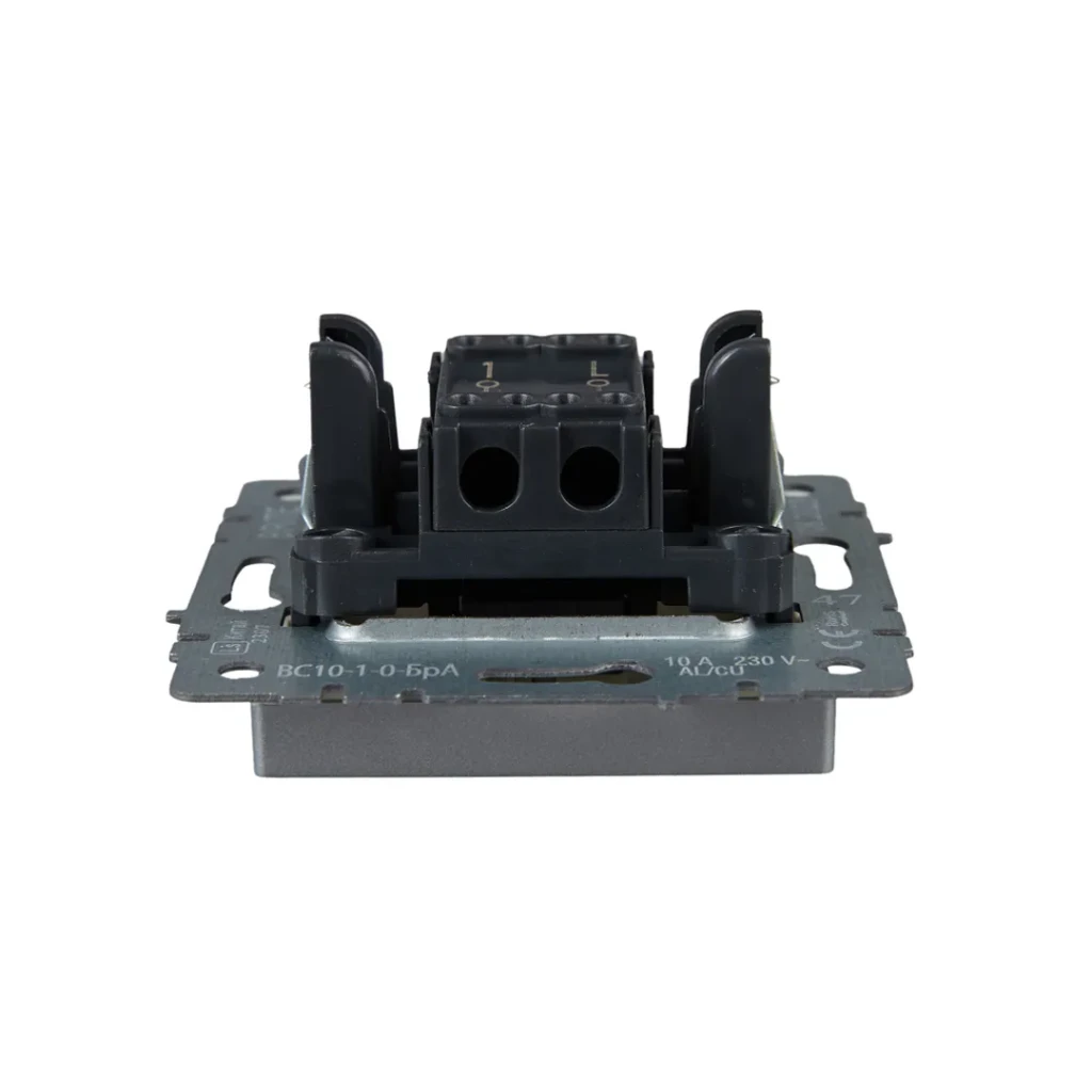 Выключатель brite 10 a 220 - 240 в алюминий iek 3