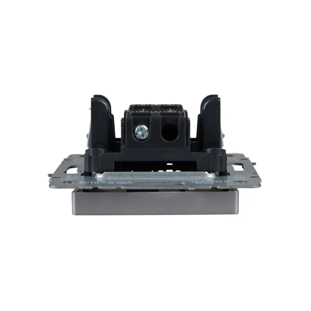 Întrerupător cap-scară brite 10 a 220 - 240 v aluminiu iek 3