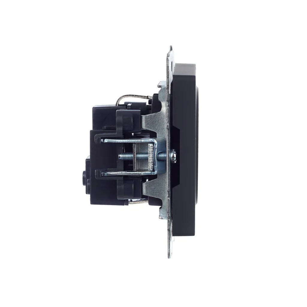 Priză cu împământare brite 16 a 220 - 240 v grafit iek 3