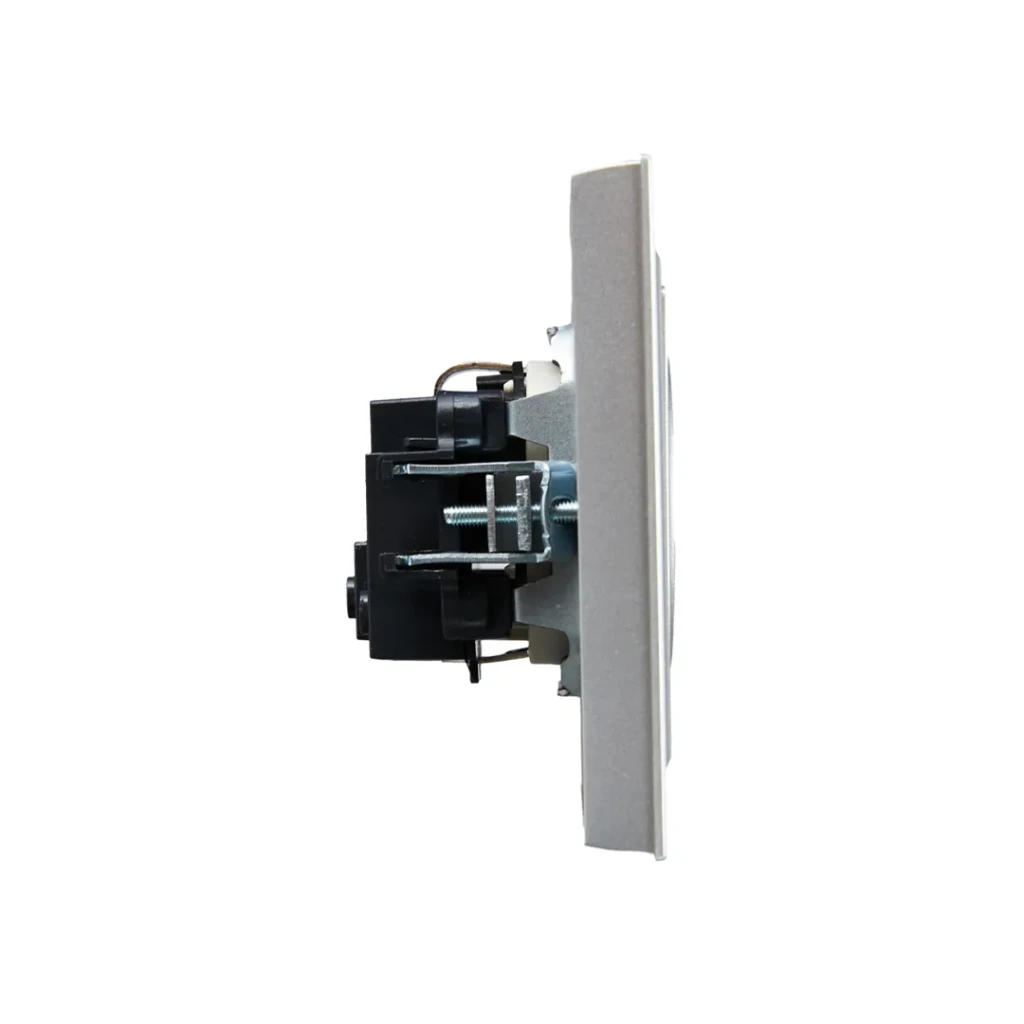 Priză cu împământare și obturator brite 16 a 220 - 240 v aluminiu iek 4
