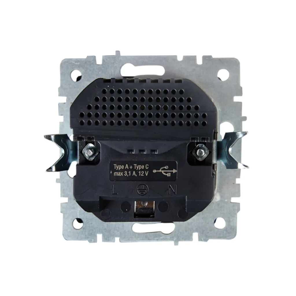 Priză cu usb brite 16 a 220 - 240 v perlă iek 2