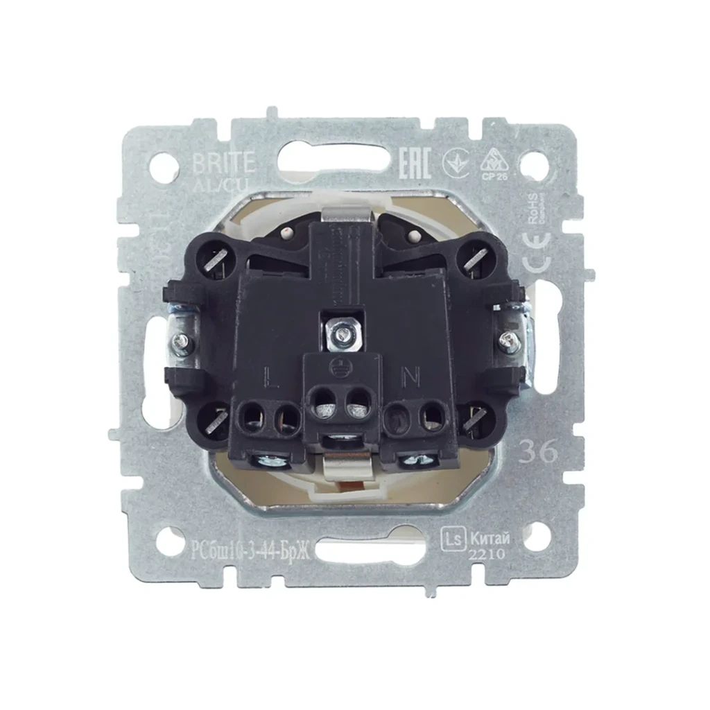 Розетка с защитой и с крышкой brite 16 a 220 - 240 в перламутровый iek 3