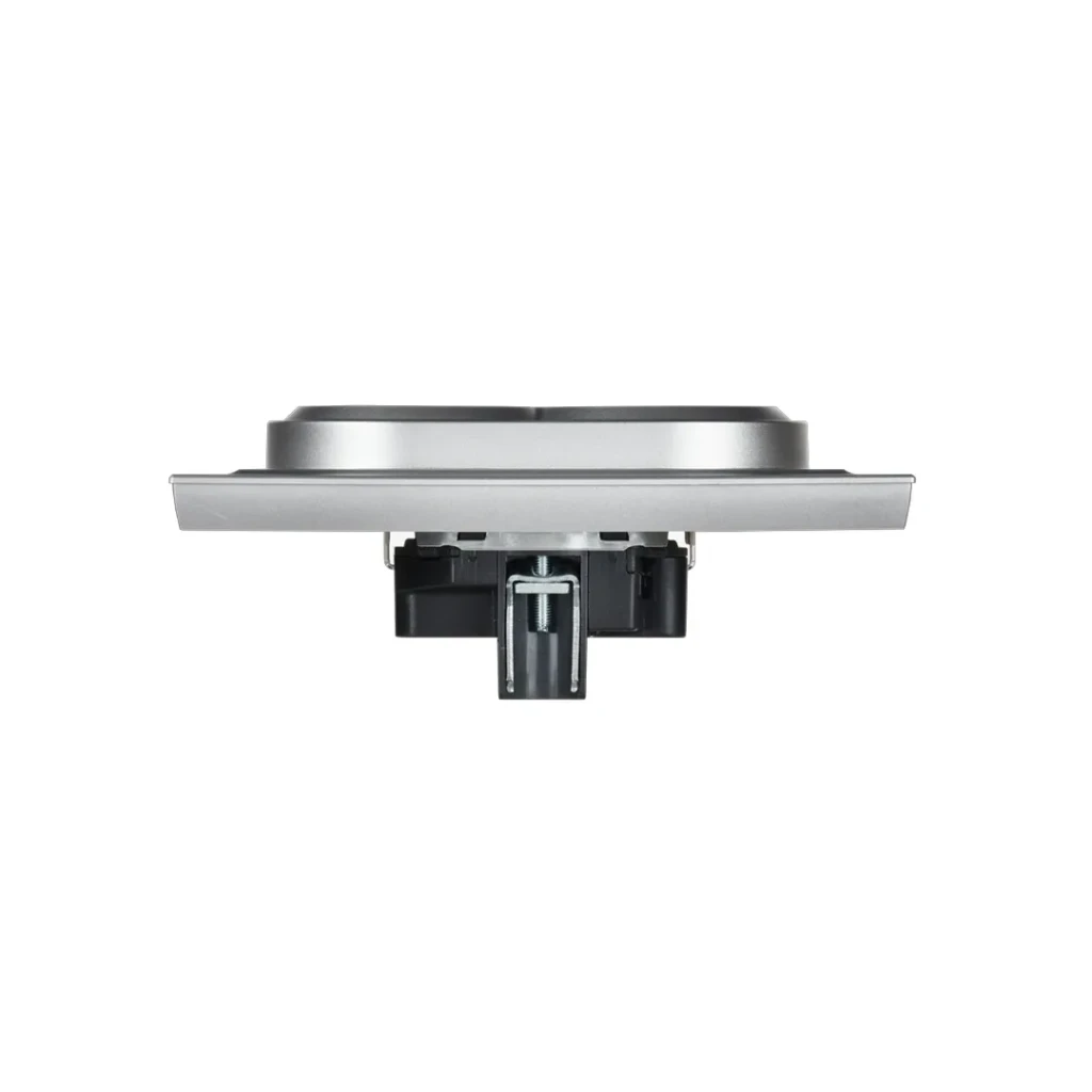 Priză dublă cu împământare brite 16 a 220 - 240 v aluminiu iek 3