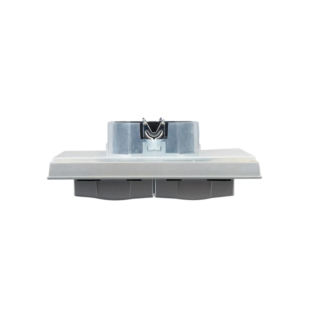 Priză dublă cu capac brite 16 a 220 - 240 v aluminiu iek 3