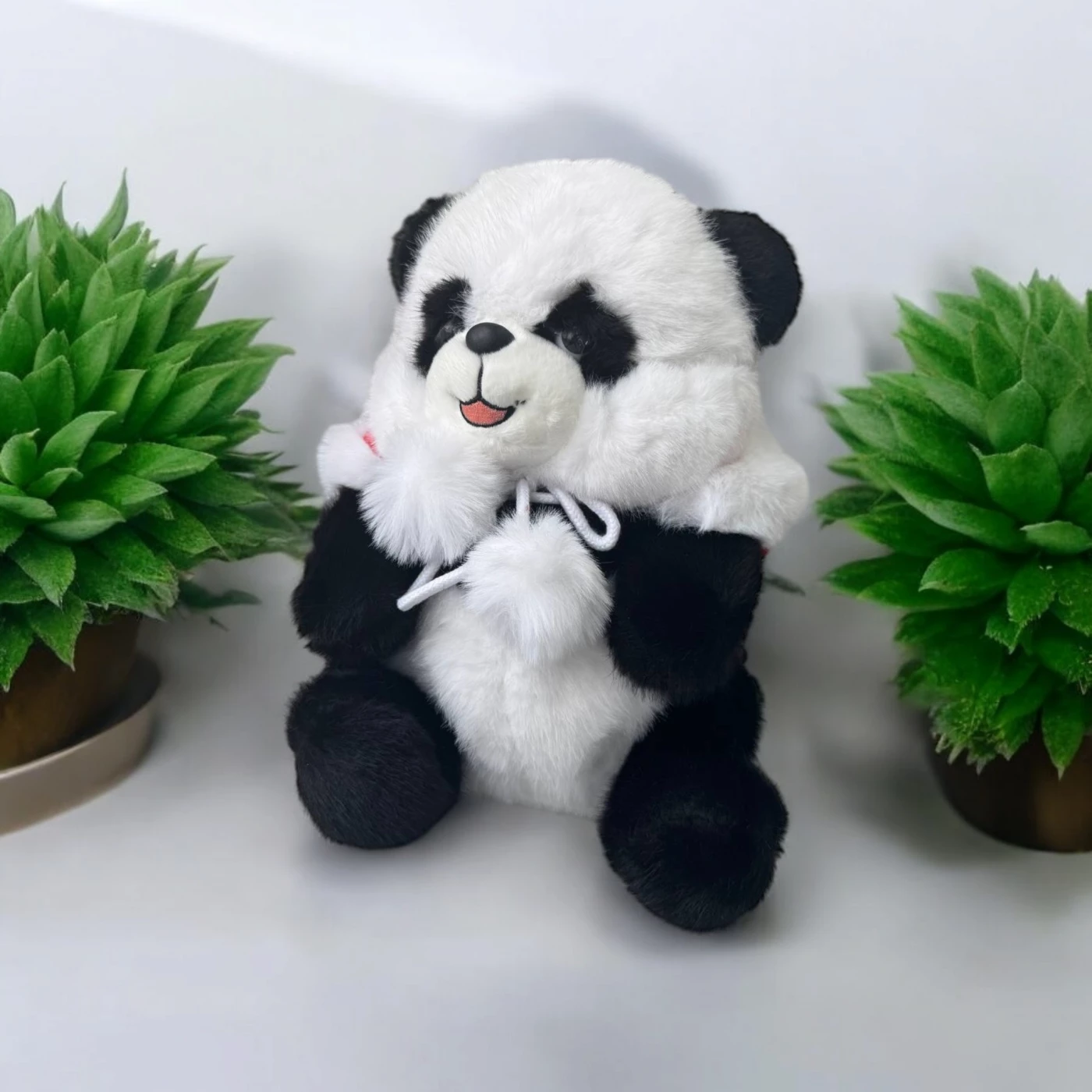 Jucarie moale panda 27cm (cu gluga galben) 2