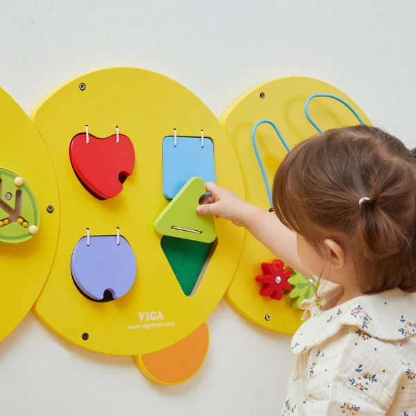 Panou educativ de perete din lemn „omida”, 10 activități 4