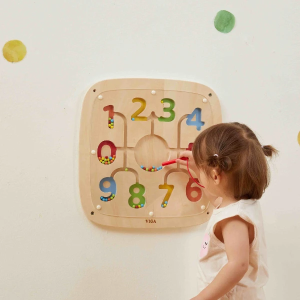 Panou educativ de perete din lemn „numărare și sortare după culori” 4
