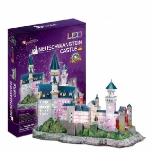 Puzzle 3D „Castelul Neuschwanstein” cu iluminare LED, 128 de elemente