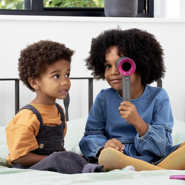 Set de joacă pentru coafarea părului dyson supersonic cu uscător și accesorii 11