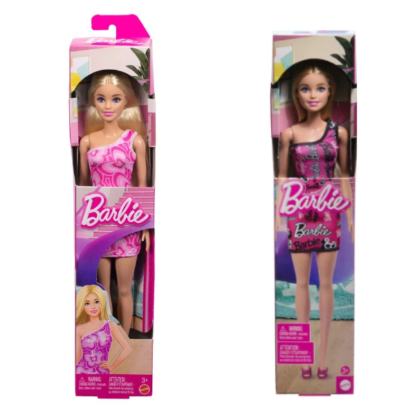Păpușa barbie fashion cu părul blond și rochie roz cu logo-ul barbie imprimat 7
