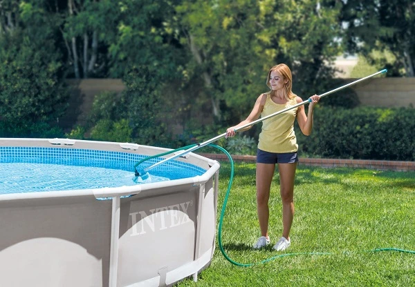 Intex set de curățare a piscinei: plasă, perie, duză de aspirare cu sac 2