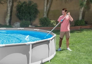 Intex set de curățare “deluxe” pentru piscină: plasă, perie, duză de aspirare