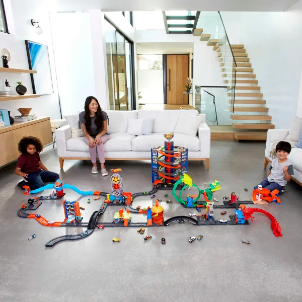 Hot wheels set elemente suplimentare p/u pista cu masinuta de baza 8