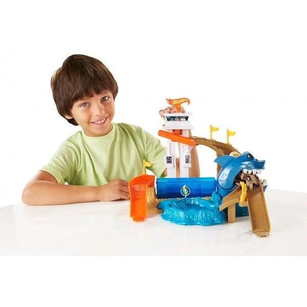 Hot wheels трек "охота на акулу" 5