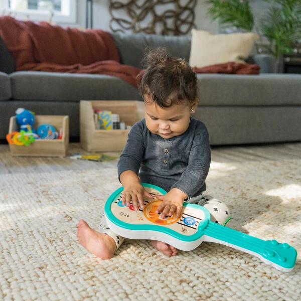 Jucărie educațională baby einstein „ukulele magice” 9