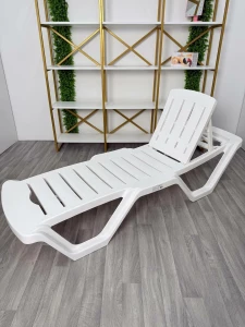 SEZLONG DIN PLASTIC «CONFORT» – ALB