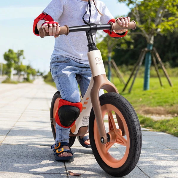 Детский беговел "learner balance bike", бежевый 14