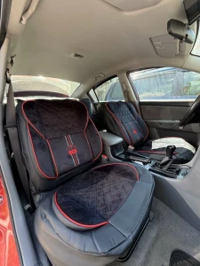 Huse auto complete din veliur – negru cu rosu (mg-1pv/br)