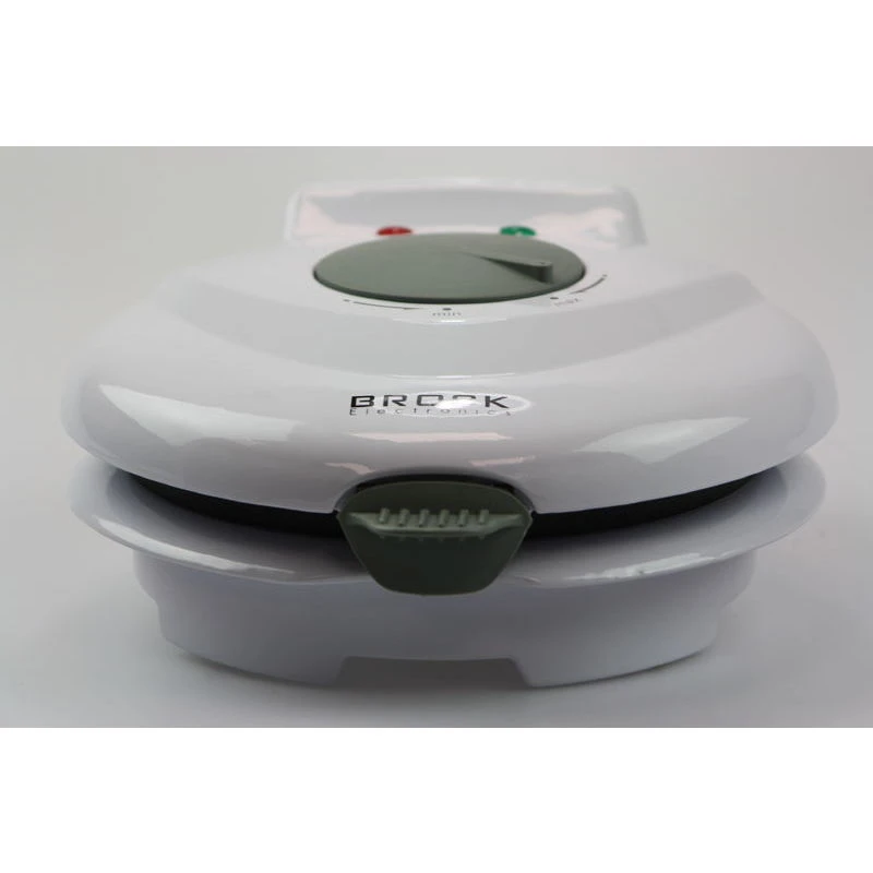 Waffle maker brock wm 3001, white, 750w, plate size ø 19,2 cm, cool touch housing, non-stick surface, power and ready indicator lights, incl. cone sha 6