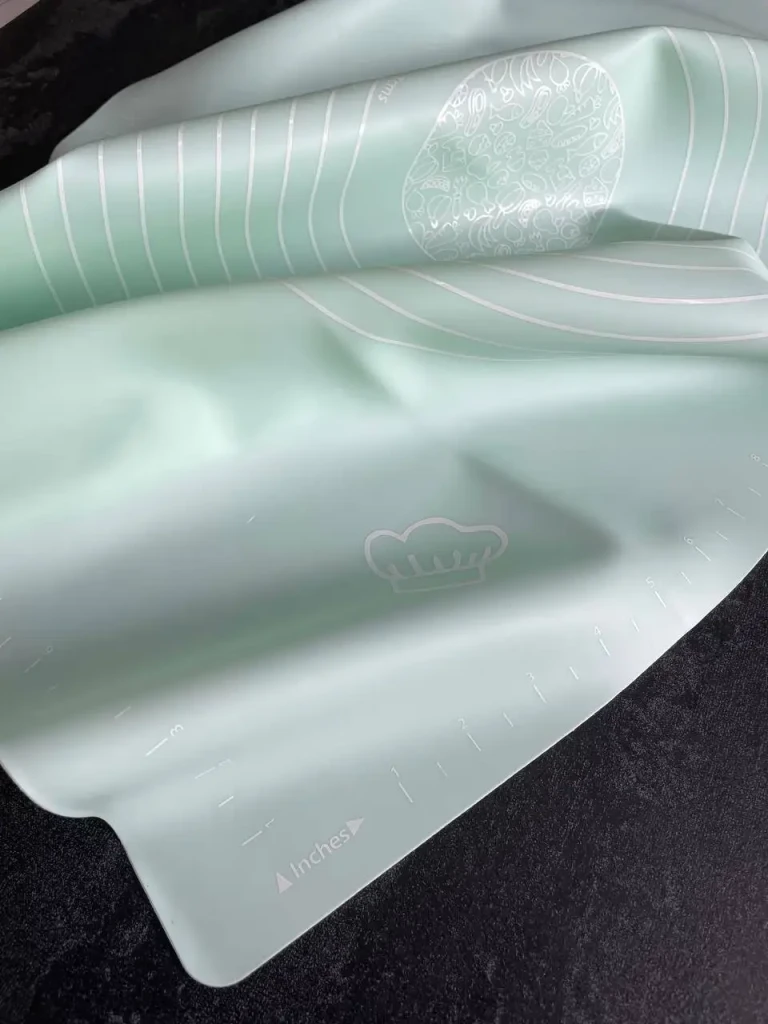 Covoraș din silicon pentru aluat 70×50 cm menta (2023-6-3) 5